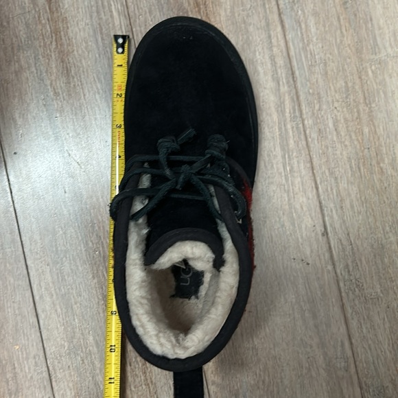 UGG Neumel Plaid Black Suede Boots with Leather Lace Fleece Lining size  US 5 - Picture 16 of 16